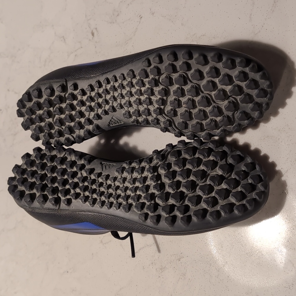 Child Adidas Speedflow.4 Indoor Soccer Shoe - Picture 5 of 7